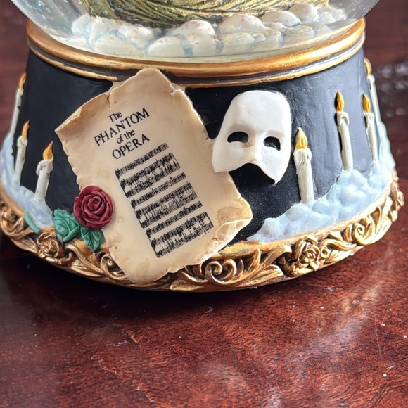 The San Francisco Music Box Co. Phantom of the Opera Snow Globe - Picture 3 of 5
